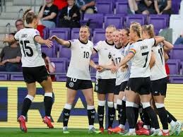 张育成旅外表现持续被讨论